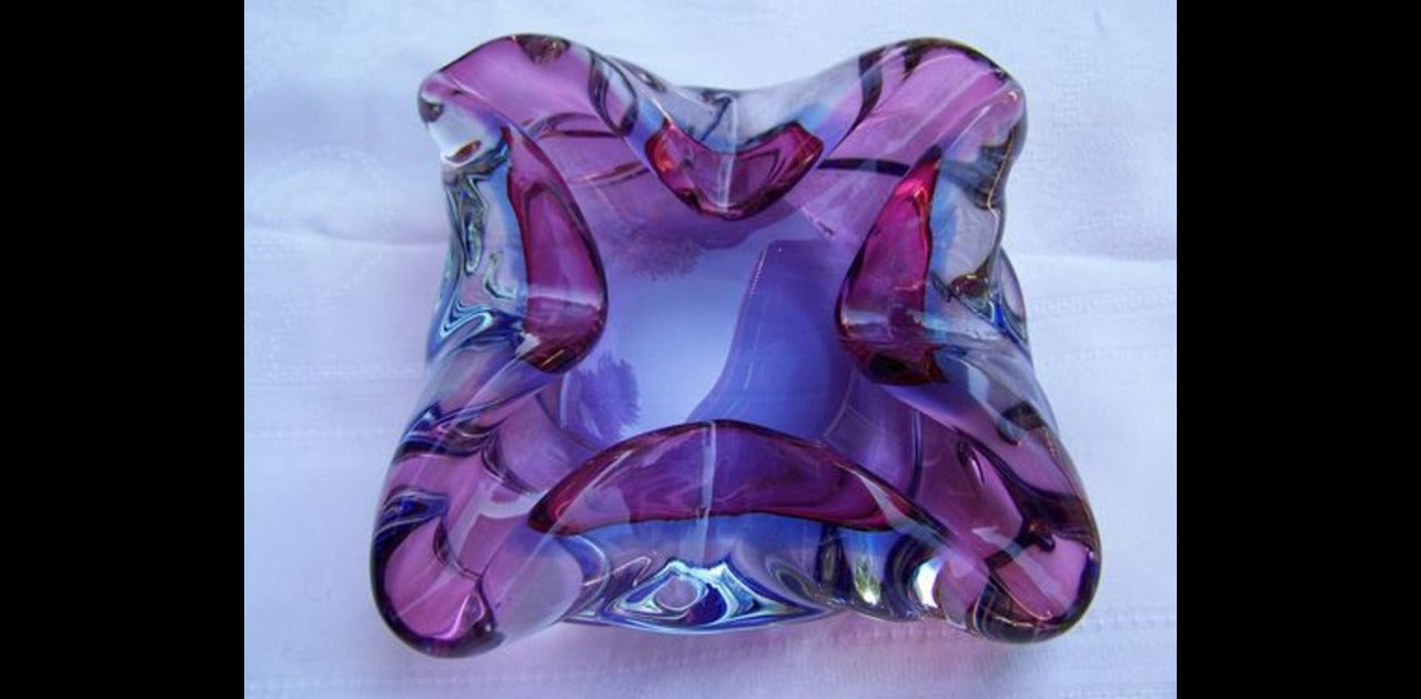 Embers of Elegance with the Timeless Charm of Glass Ashtrays | Efloria Market