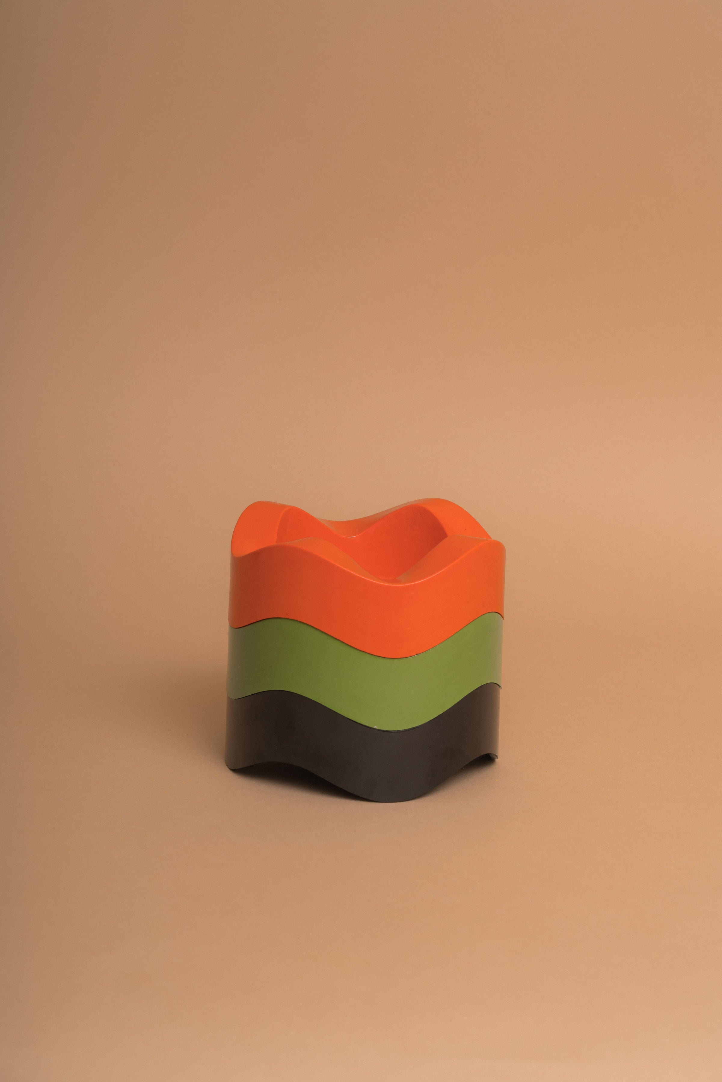 Ulmar Wave Stackable Ashtrays In USA | Eufloria Market